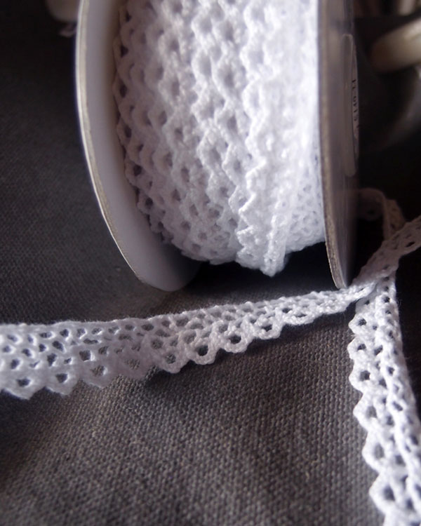Crochet Cotton - White Lace 3/8 x 10 Yd Ribbon